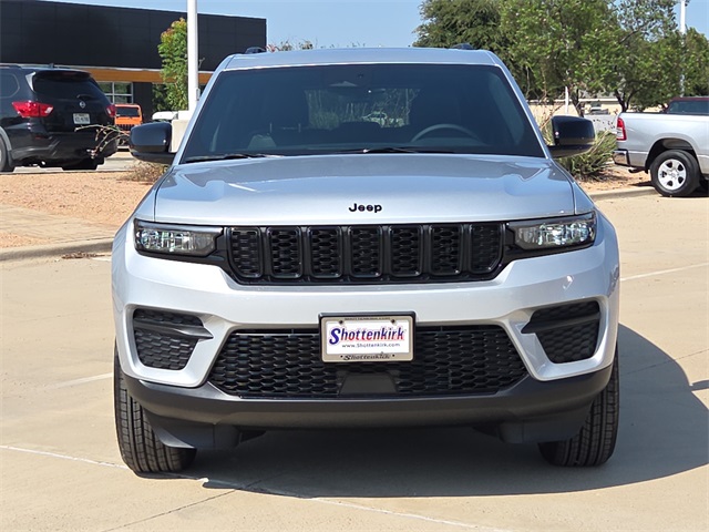 2025 Jeep Grand Cherokee Altitude X photo 2