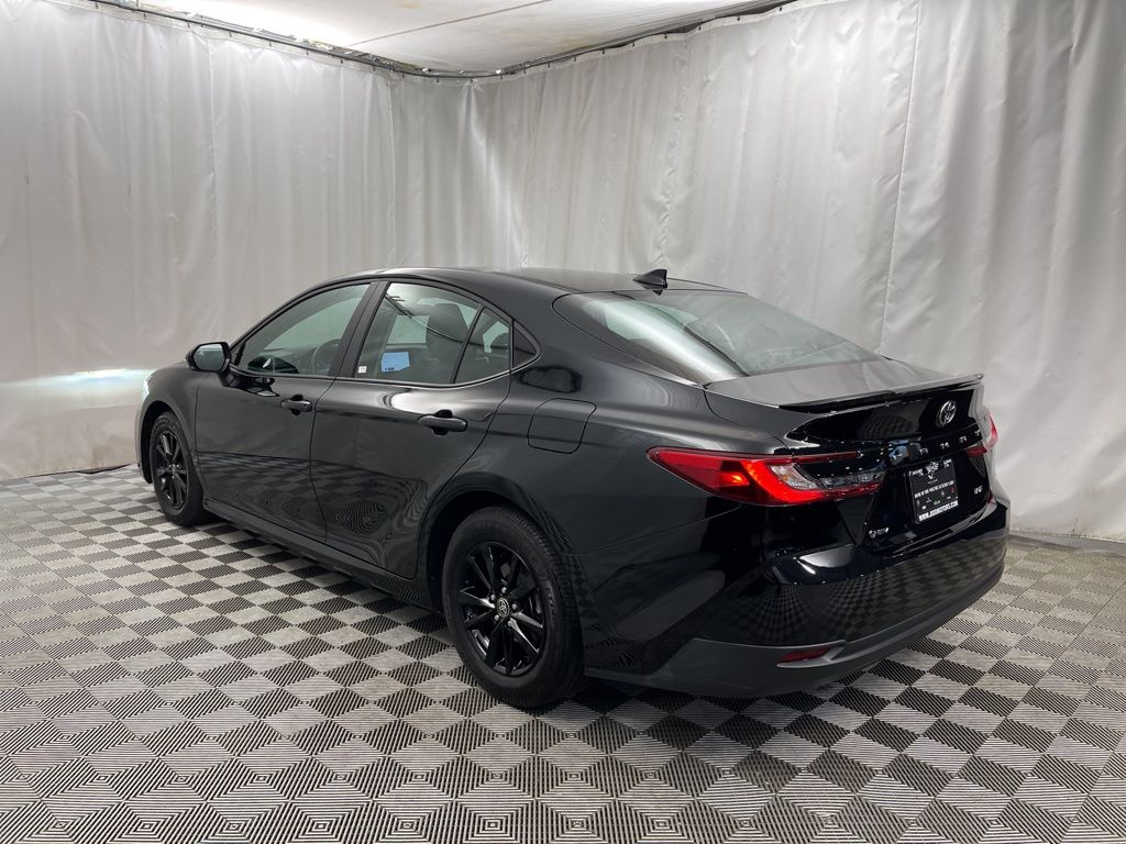 2025 Toyota Camry LE photo 3