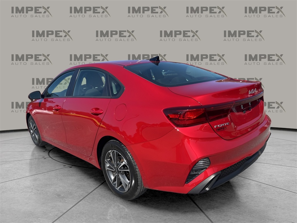 2024 Kia Forte LXS photo 3
