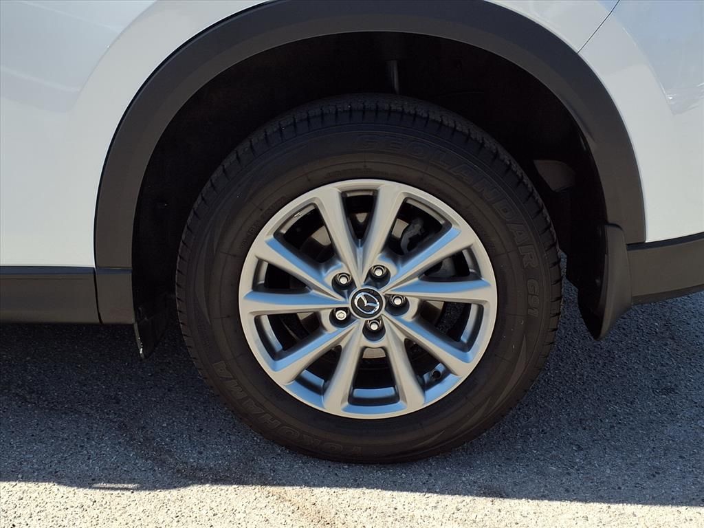 2023 Mazda CX-5 2.5 S Preferred photo 4