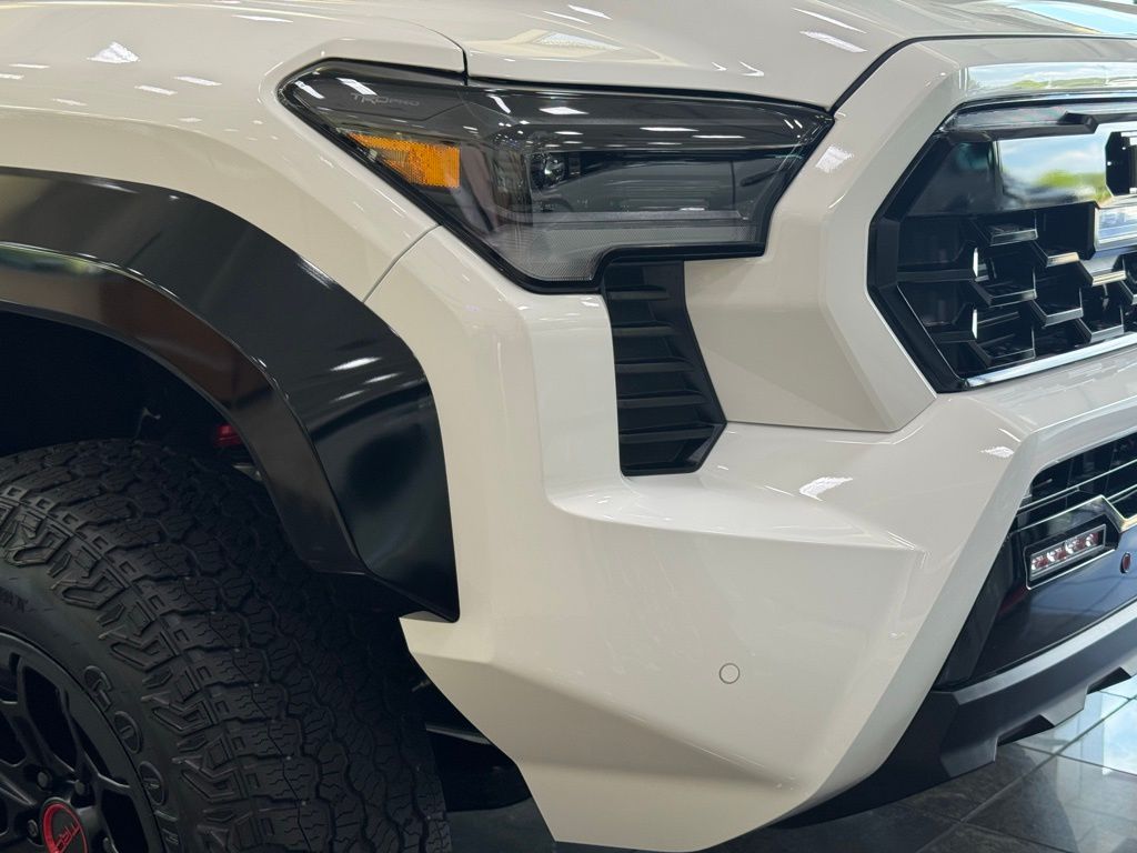 2025 Toyota Tacoma TRD Pro 4x4 photo 3