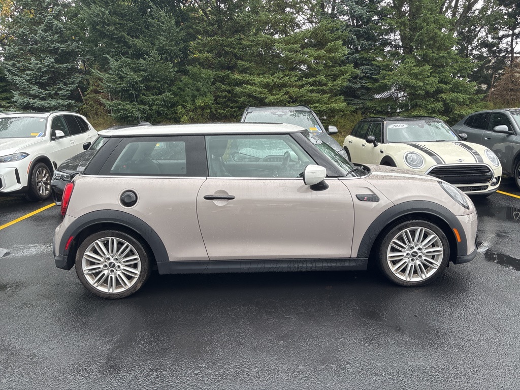2023 Mini Cooper 2 Door Hardtop S photo 3