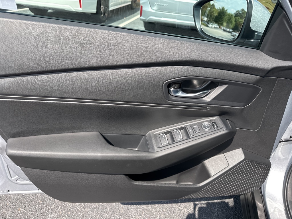 2025 Honda Accord LX photo 20