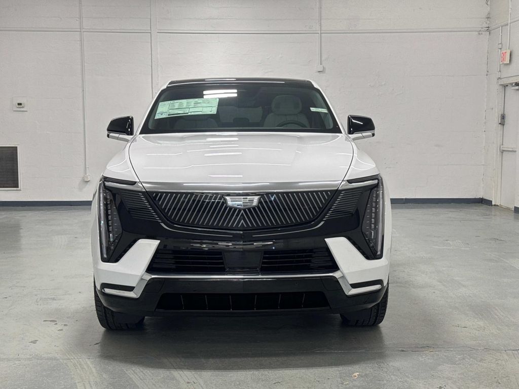 2025 Cadillac Escalade IQ Luxury photo 3