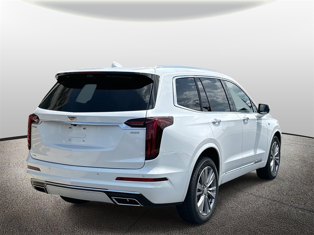 2025 Cadillac XT6 Premium Luxury photo 2