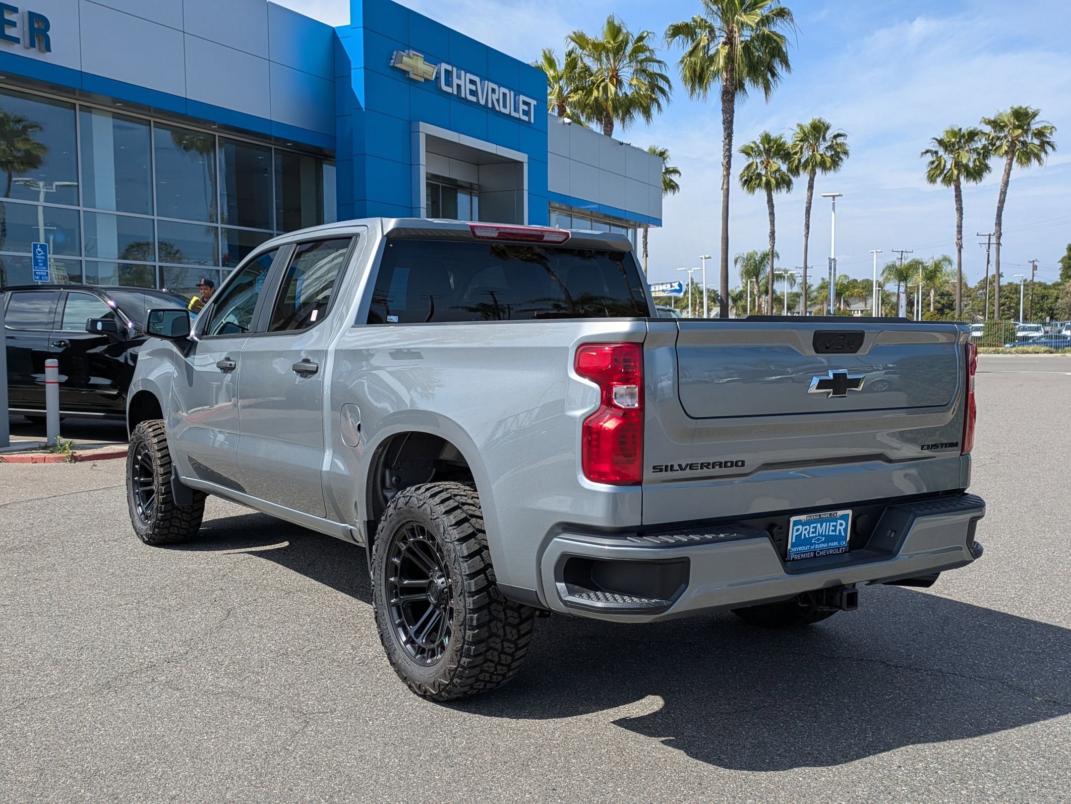 2025 Chevrolet Silverado 1500 Custom photo 3
