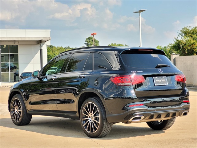2022 Mercedes Benz GLC 300 photo 4