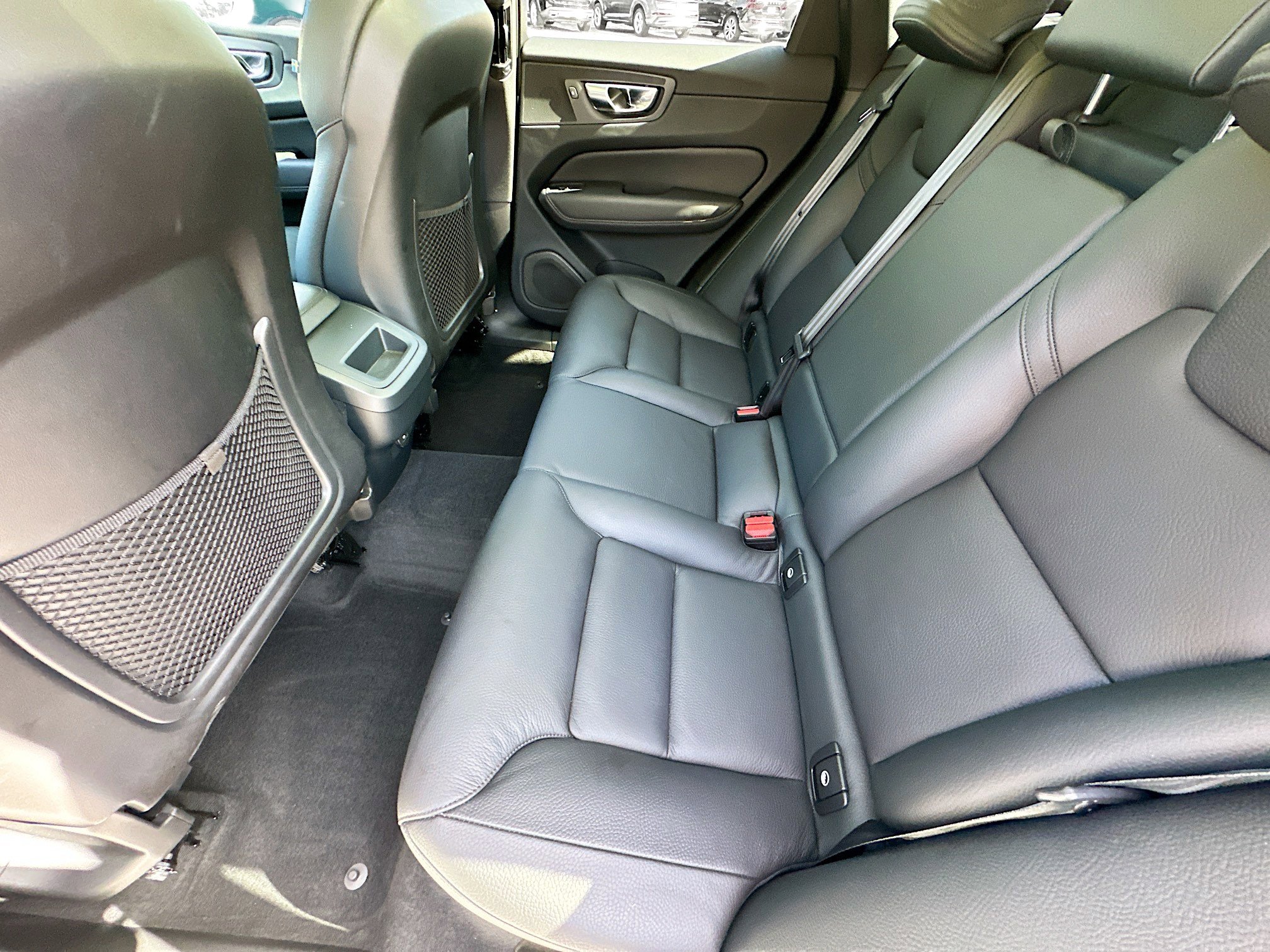 2023 Volvo XC60 Plus photo 24