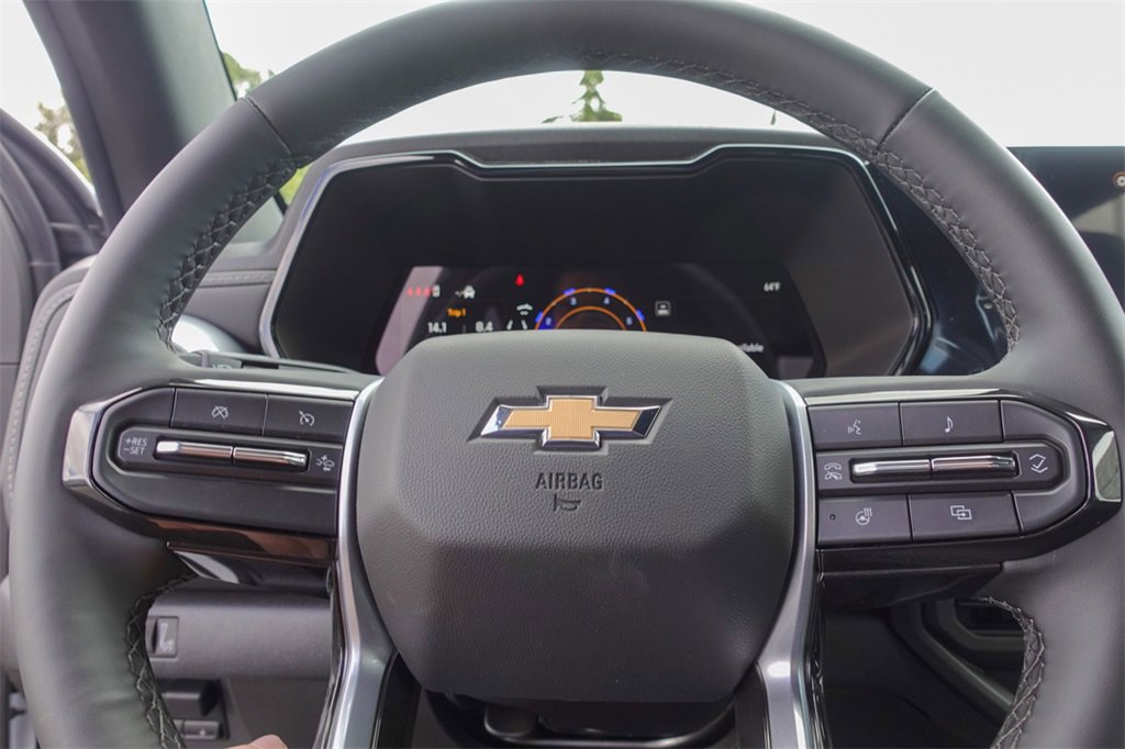 2025 Chevrolet Colorado Work Truck LT photo 13