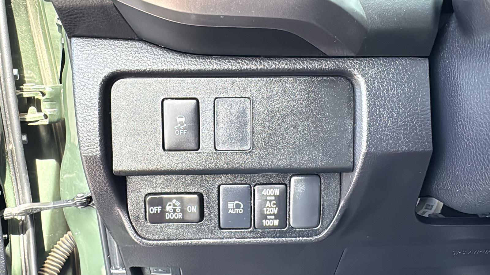 2022 Toyota Tacoma SR5 photo 8