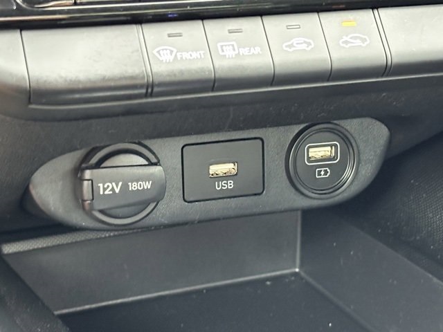 2023 Hyundai Elantra SEL photo 17