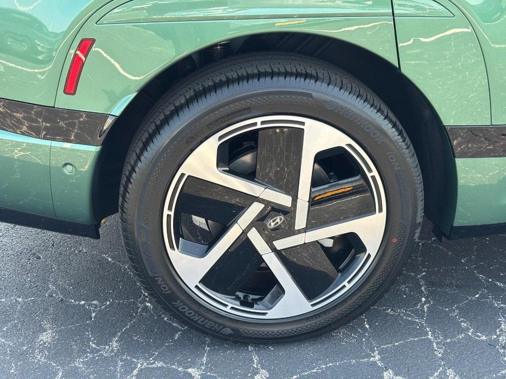 2026 Hyundai Ioniq photo 4