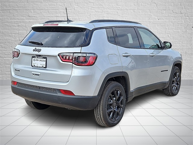 2026 Jeep Compass Latitude photo 4