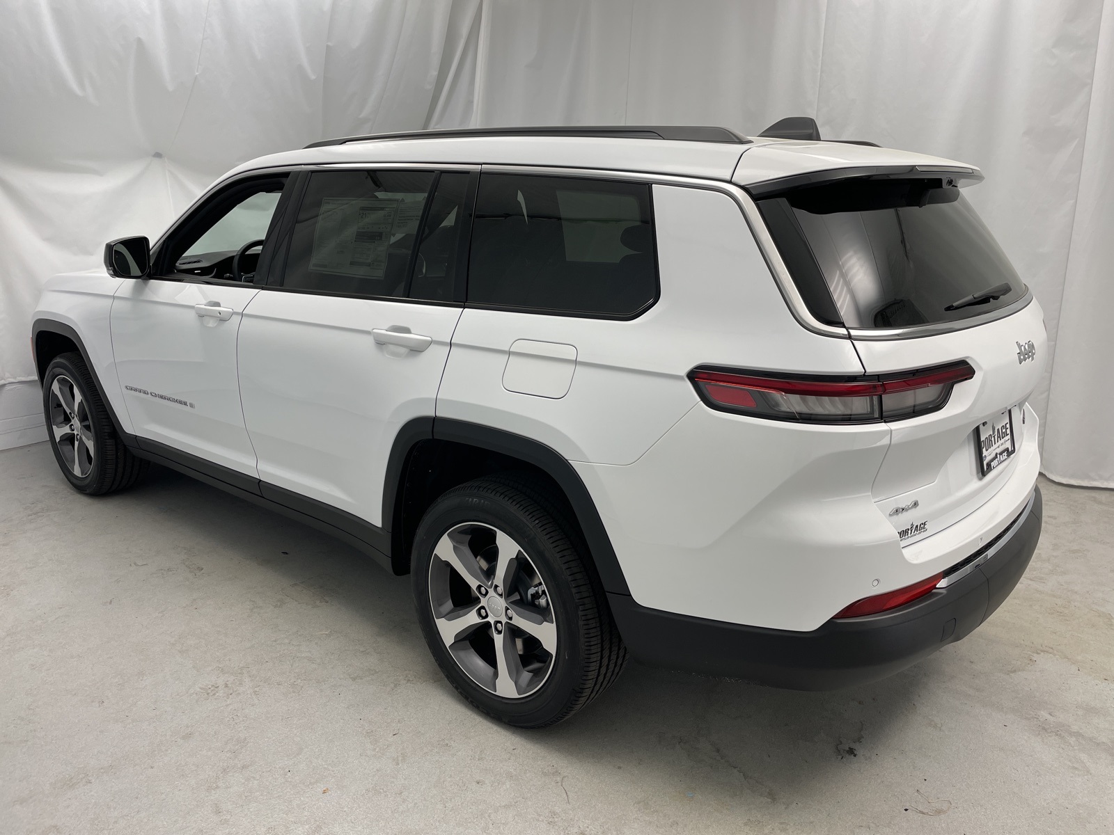 2025 Jeep Grand Cherokee Limited photo 4