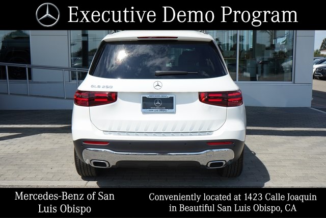 2025 Mercedes Benz GLB 250 photo 7