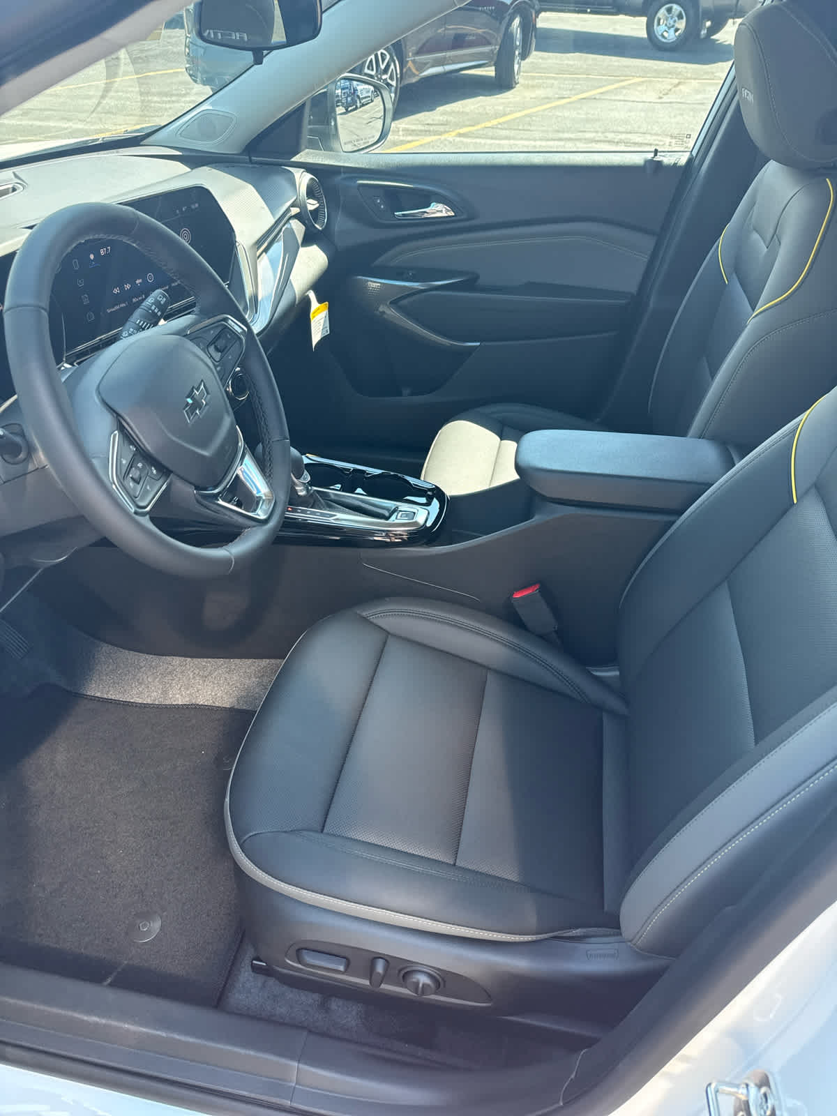 2025 Chevrolet Trax ACTIV photo 4