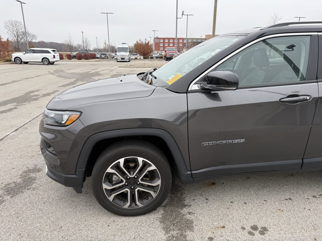 2022 Jeep Compass Limited photo 3
