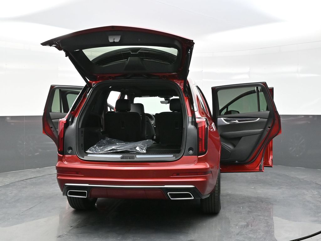 2025 Cadillac XT6 Premium Luxury photo 37