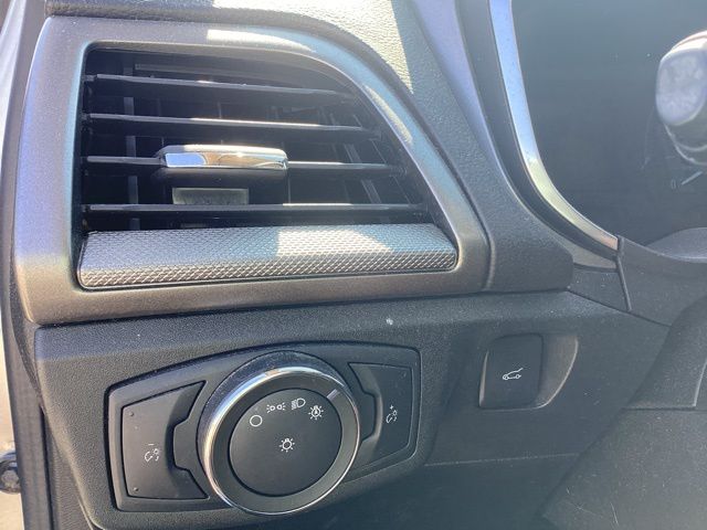 2020 Ford Fusion Hybrid SE photo 30
