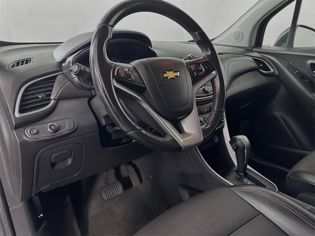 2022 Chevrolet Trax LT photo 9