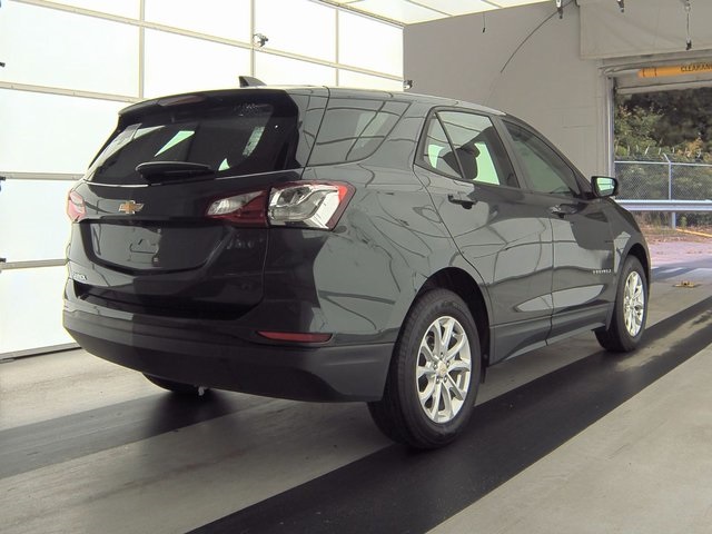2020 Chevrolet Equinox LS photo 3