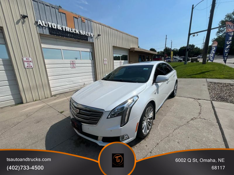 2019 Cadillac XTS Platinum photo 2
