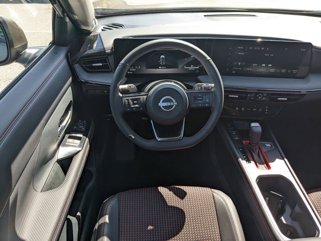 2025 Nissan Kicks SR photo 13