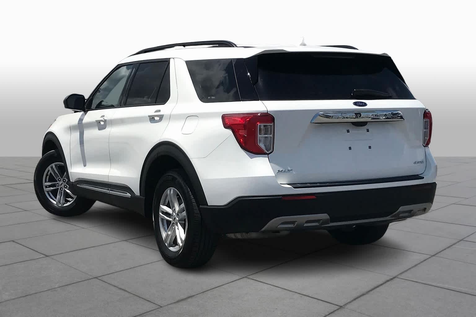 2022 Ford Explorer XLT photo 7