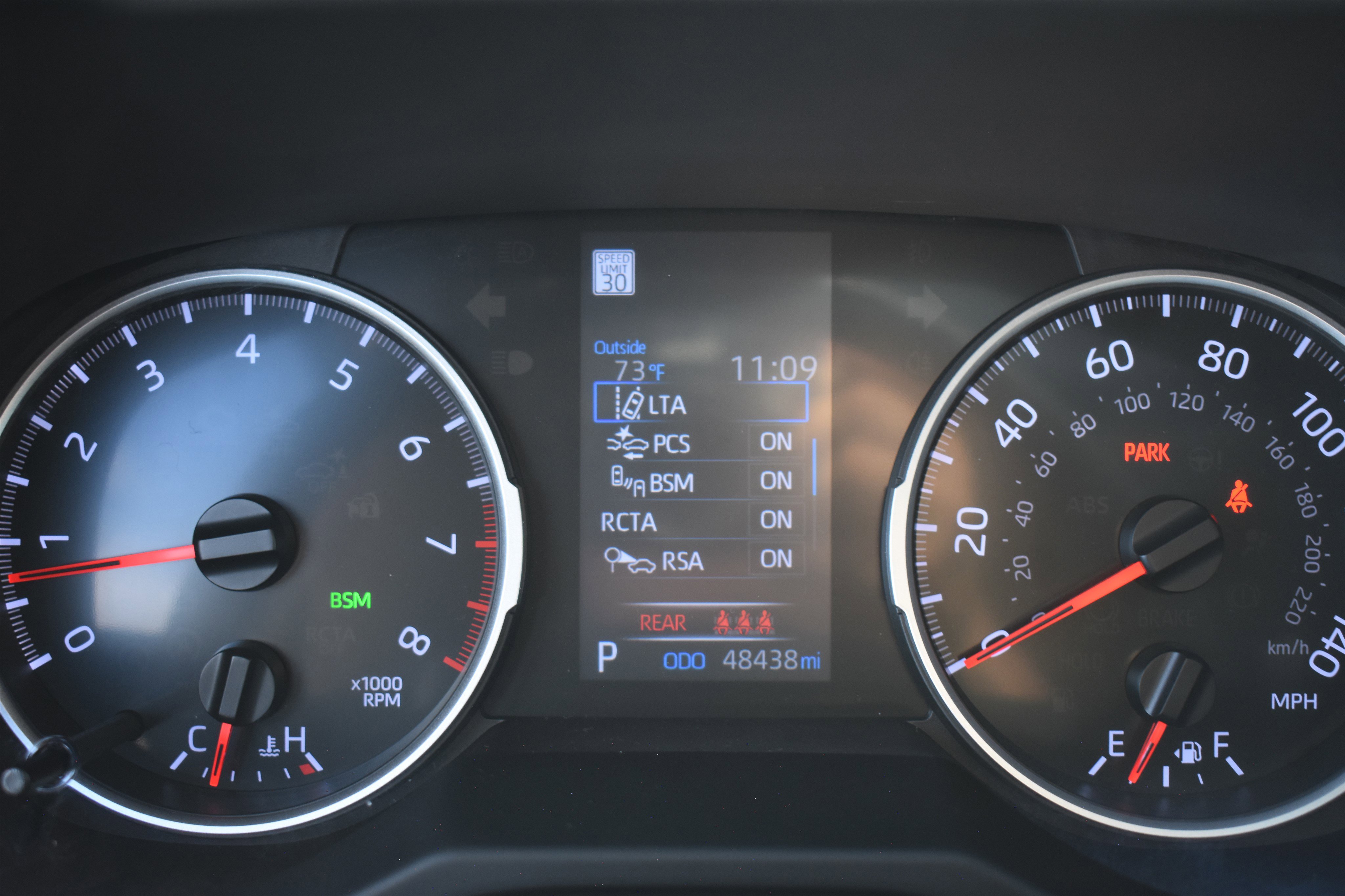 2021 Toyota RAV4 XLE photo 12