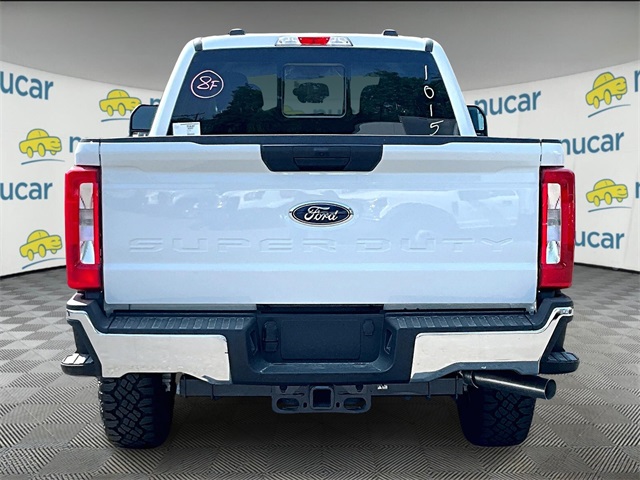 2025 Ford F-250 XL photo 4