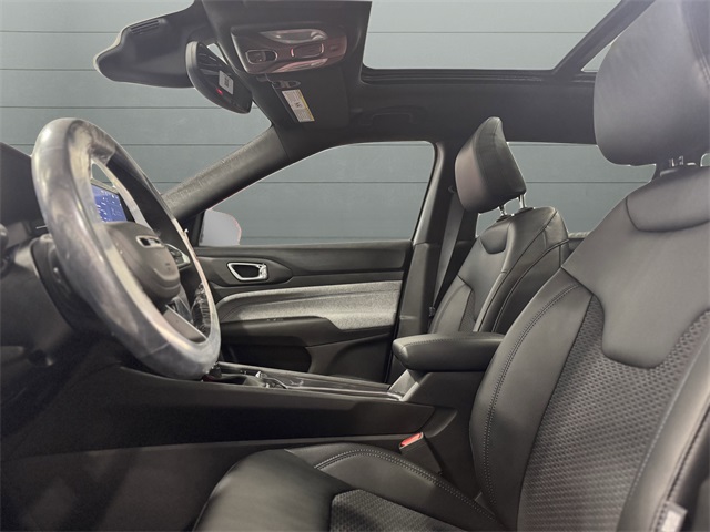 2025 Jeep Compass Latitude photo 6