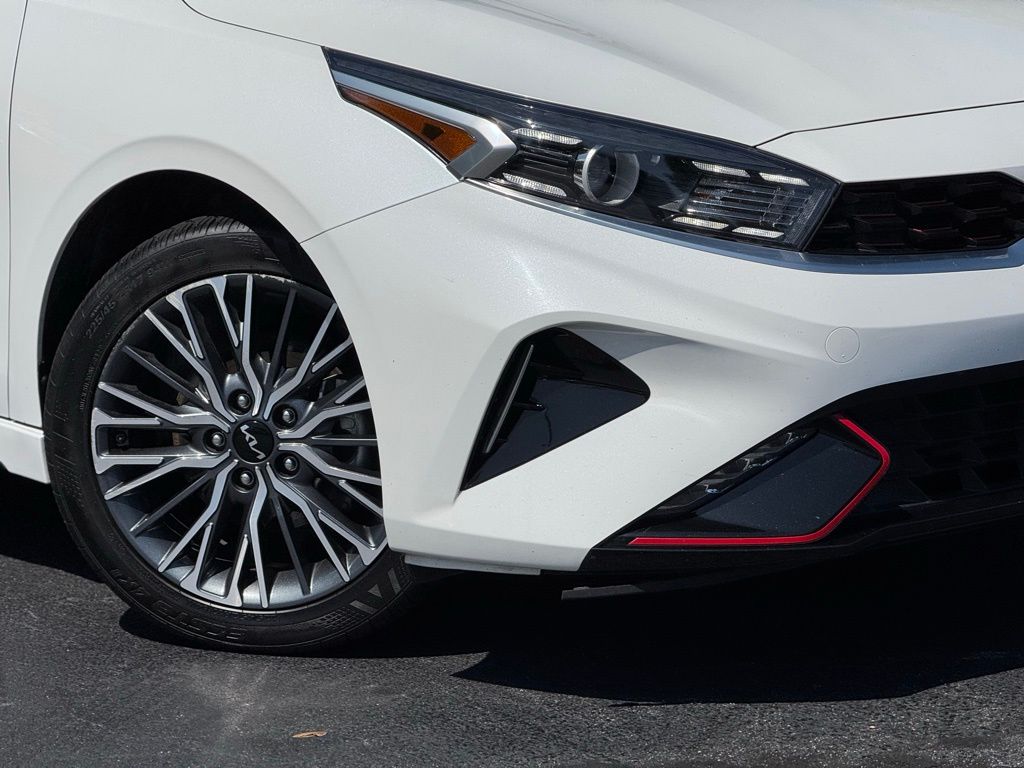 2023 Kia Forte GT-Line photo 4