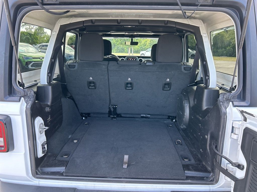2022 Jeep Wrangler Unlimited Sahara photo 41