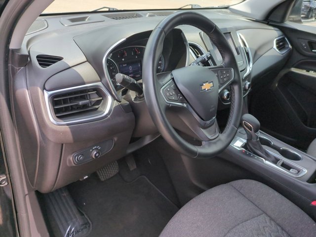 2024 Chevrolet Equinox LT photo 2