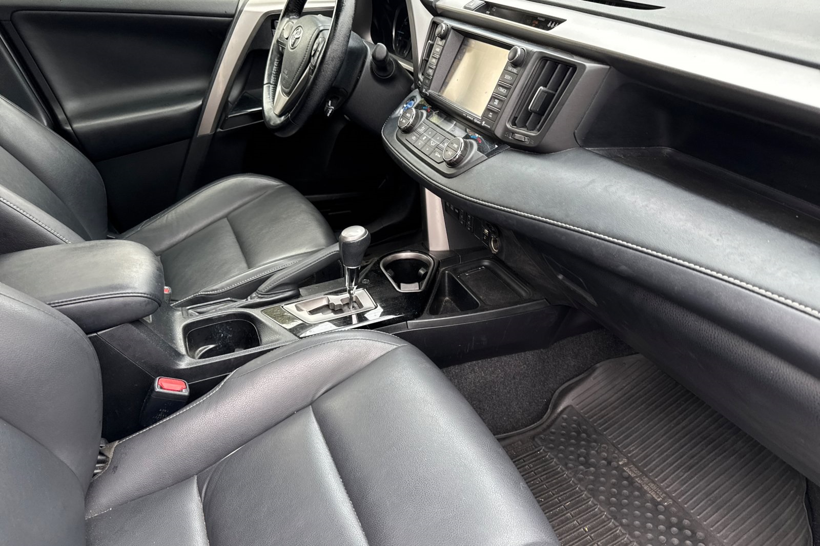 2018 Toyota RAV4 Hybrid Limited photo 13
