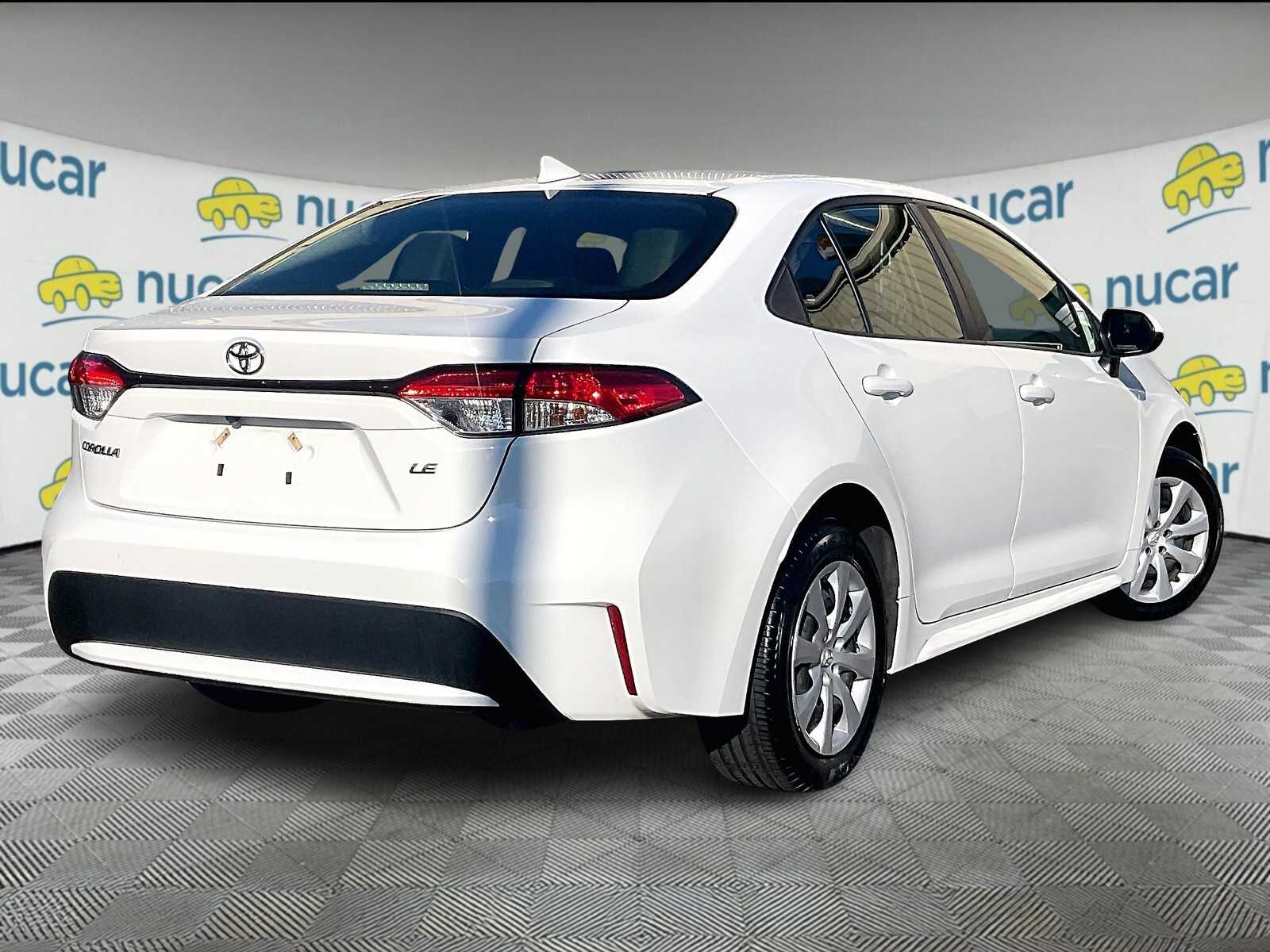 2022 Toyota Corolla LE photo 6