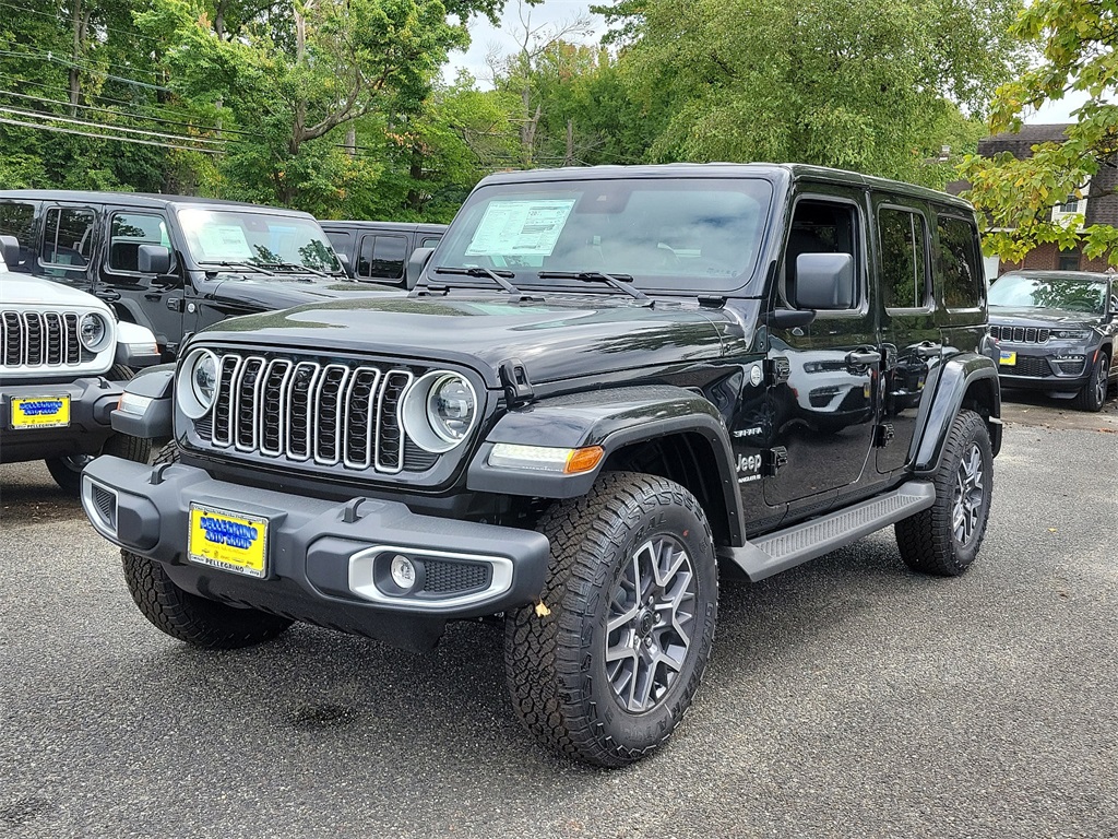 2024 Jeep Wrangler Sahara photo 3