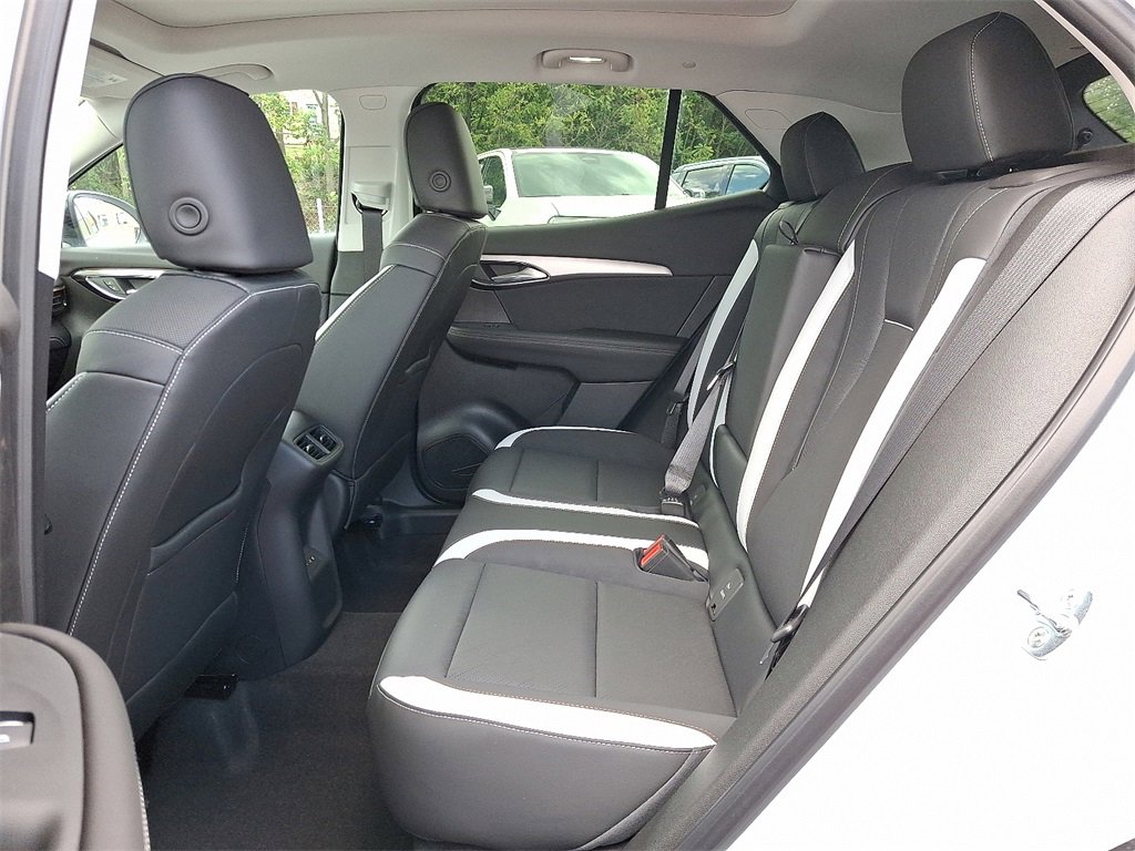 2025 Buick Envision Sport Touring photo 5