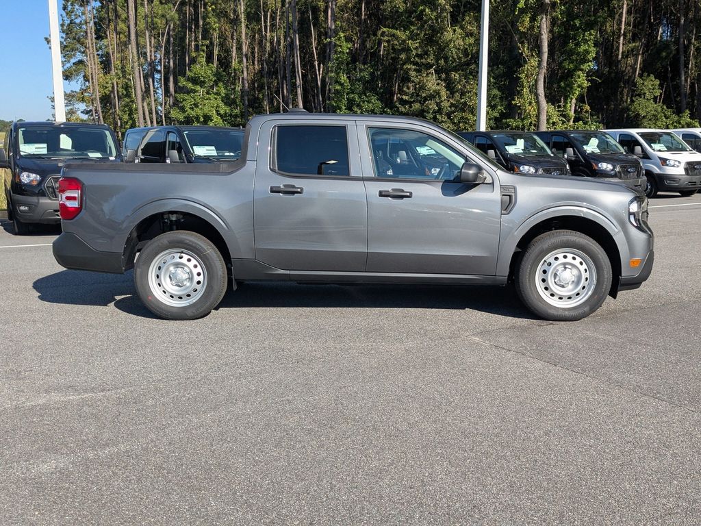 2025 Ford Maverick XL photo 3