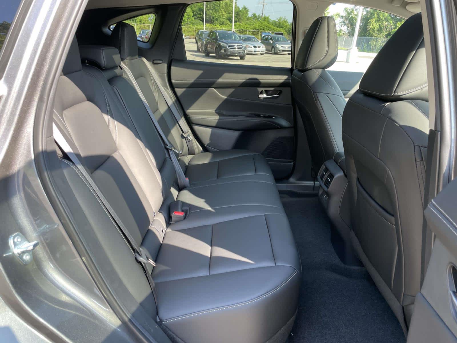 2025 Nissan Murano SL photo 16