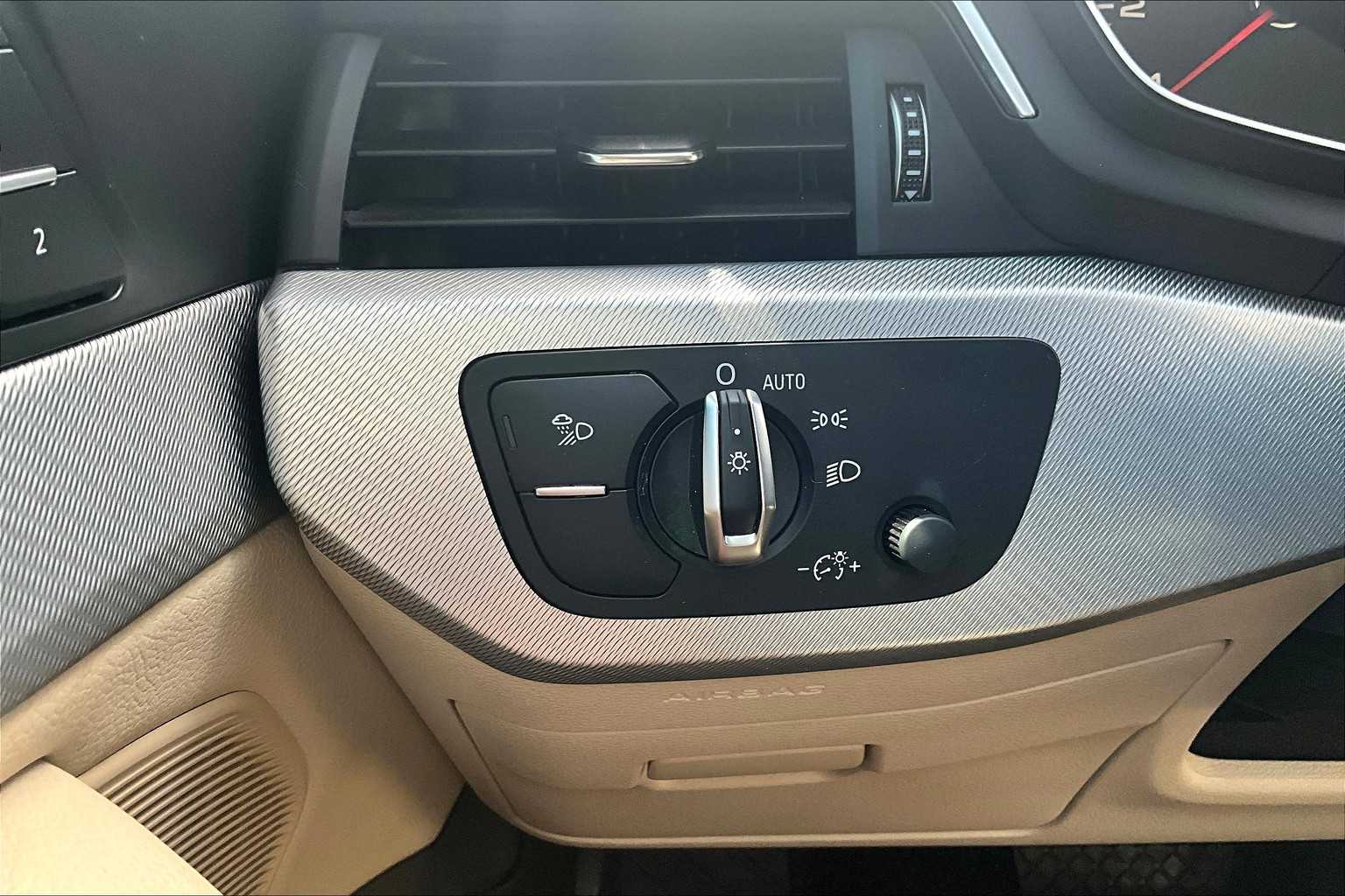 2018 Audi A4 Premium Plus photo 33