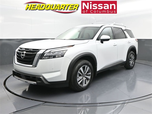 2025 Nissan Pathfinder SL's photo
