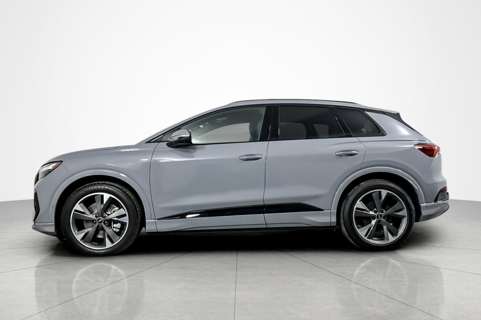 Used 2024 Audi Q4 e-tron Premium Plus with VIN WA1LUBFZ6RP059247 for sale in Signal Hill, CA