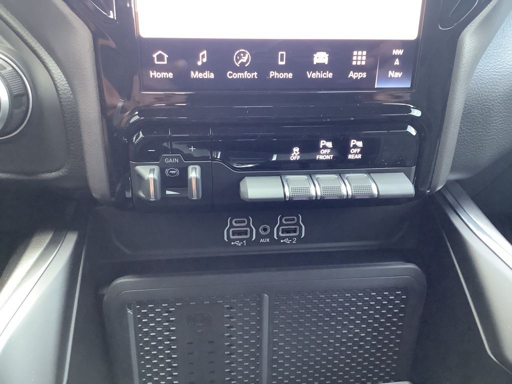 2026 Ram 1500 Big Horn Lone Star photo 15