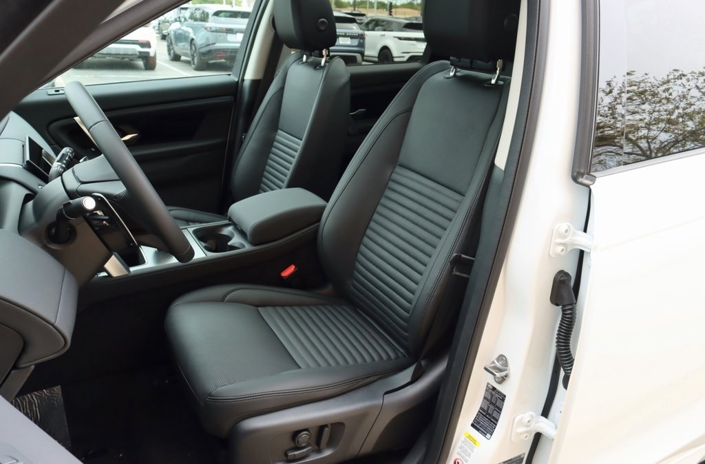 2025 LAND ROVER DISCOVERY SPORT - Image 12