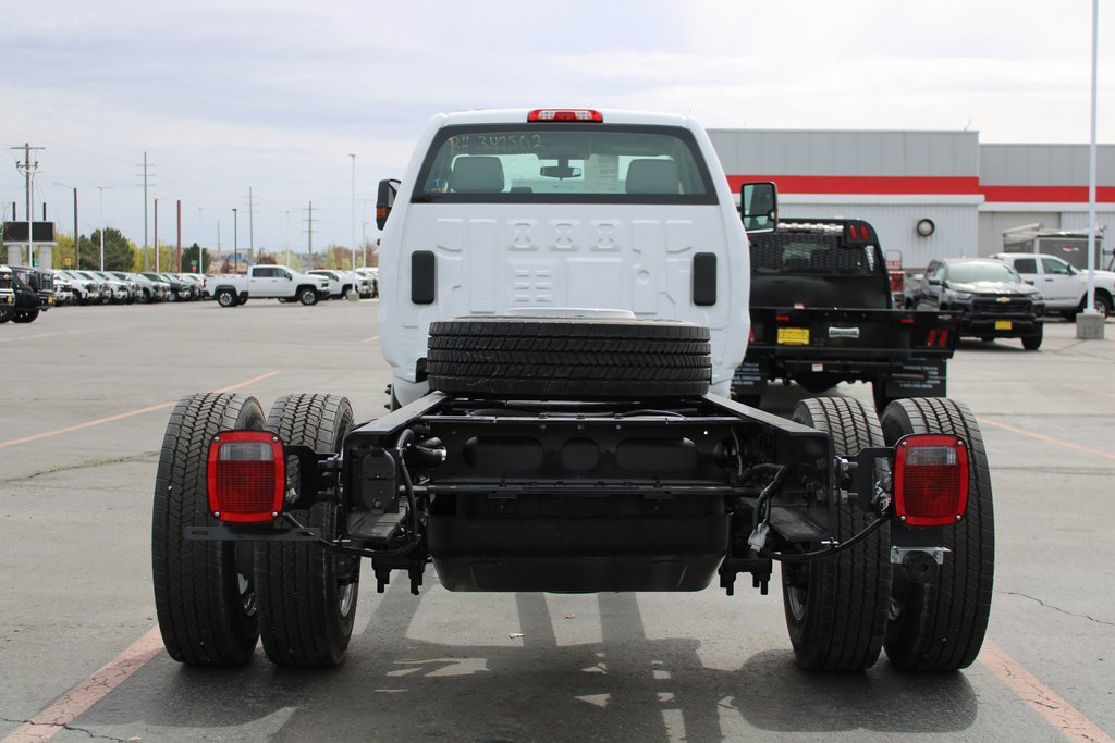 2024 Chevrolet Silverado 6500HD Work Truck photo 3