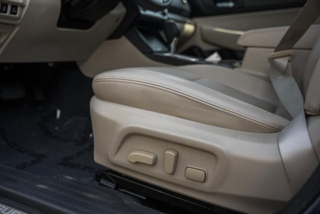 2016 Subaru Outback Limited photo 31