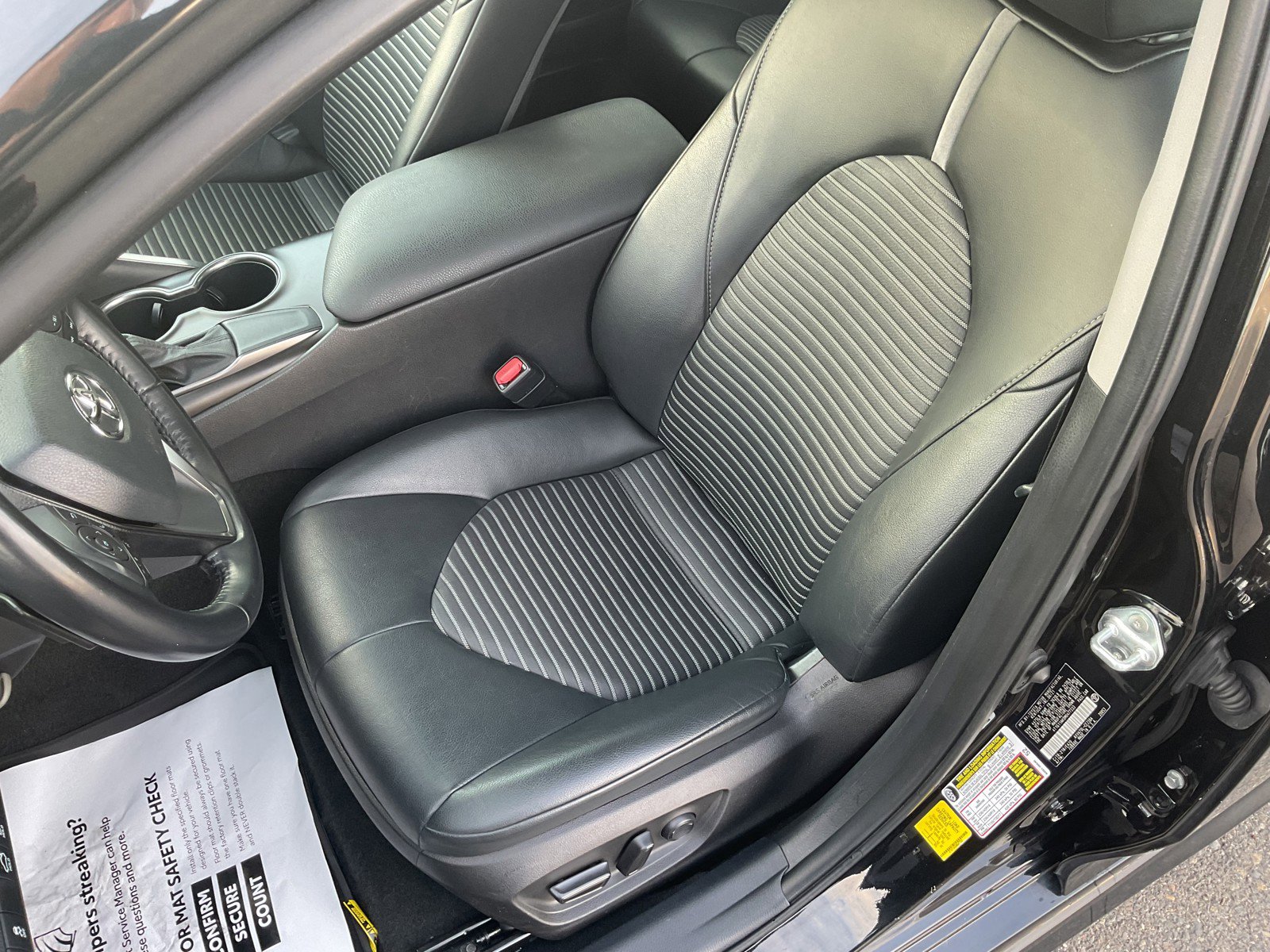 2021 Toyota Camry SE photo 24