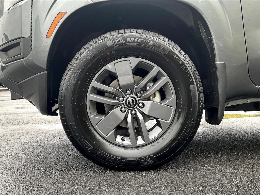 2025 Nissan Frontier SV photo 21