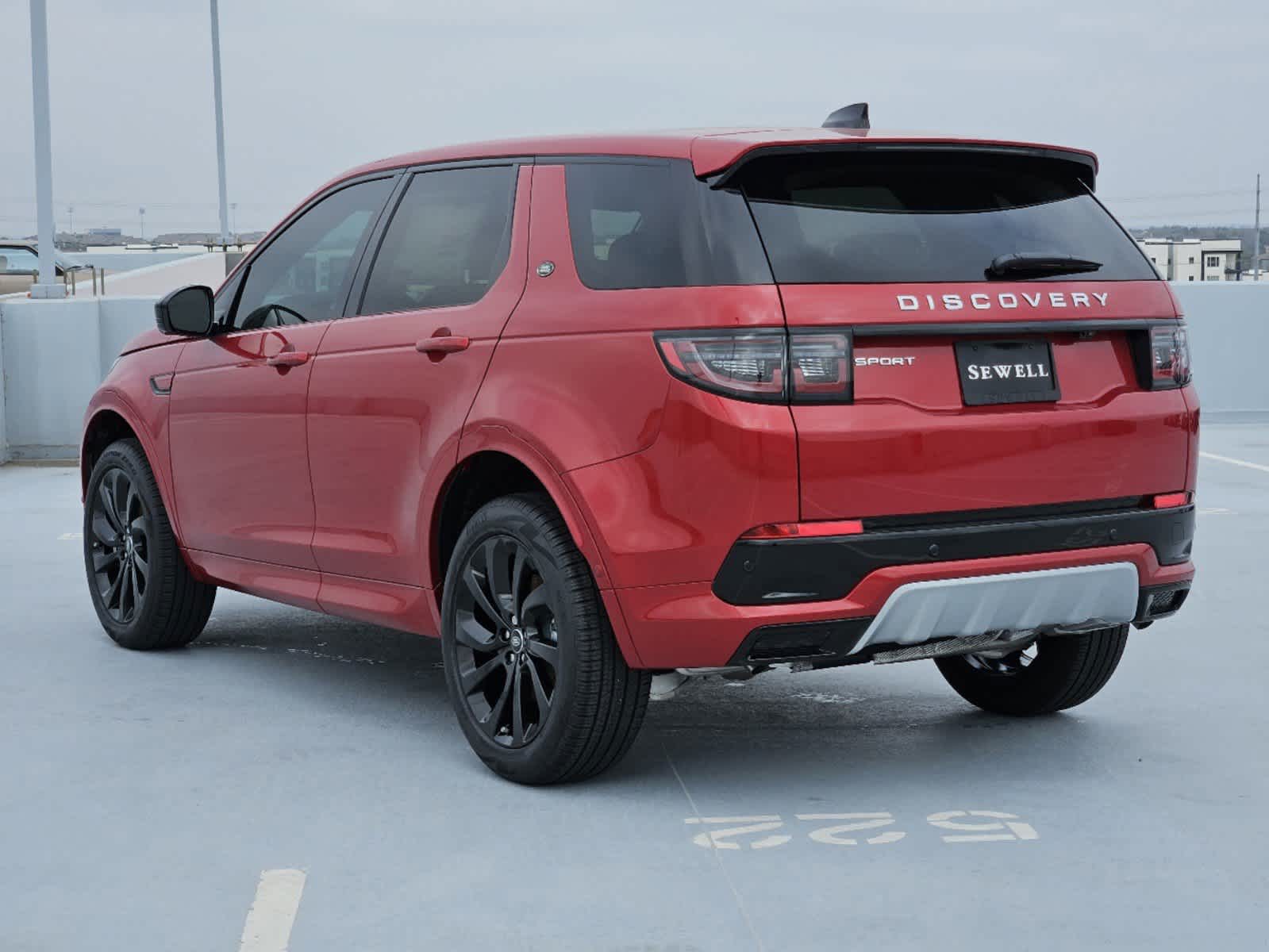 2025 Land Rover Discovery Sport S photo 4